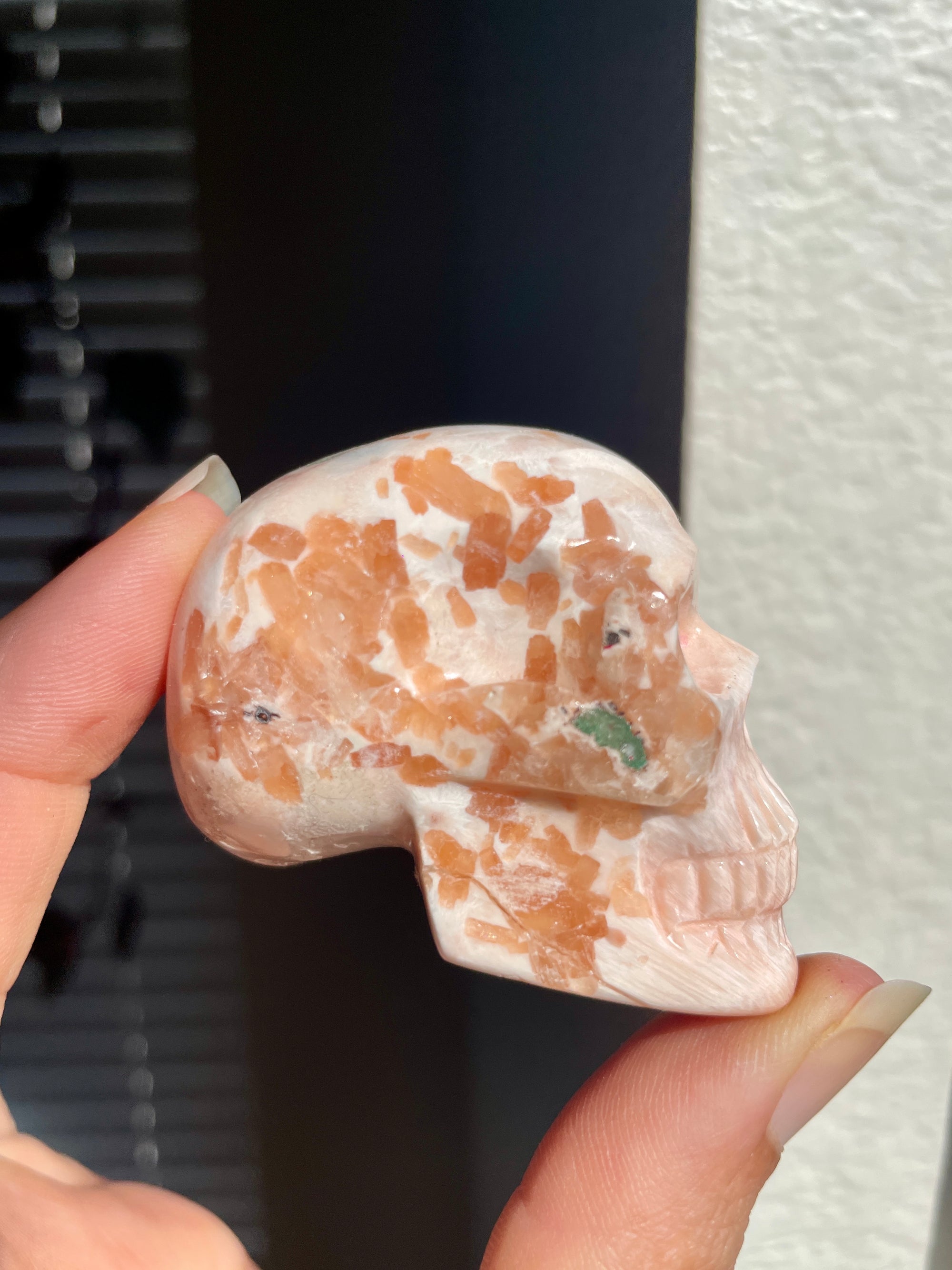 Peach Scolecite Skull